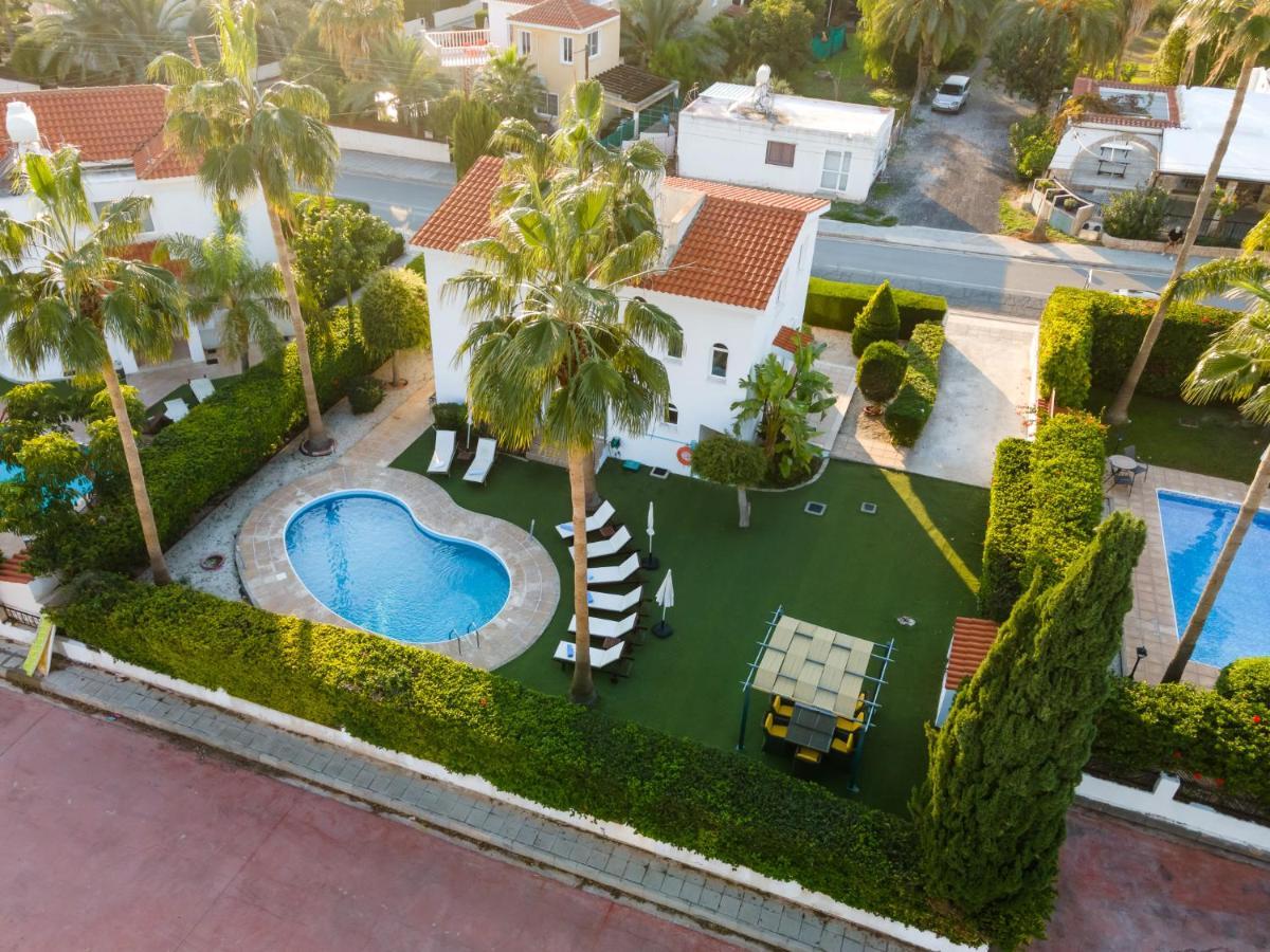 Villa Oasis By Ezoria Villas Korall-öböl Kültér fotó