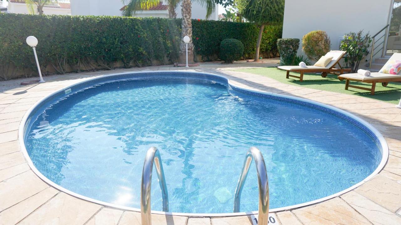 Villa Oasis By Ezoria Villas Korall-öböl Kültér fotó
