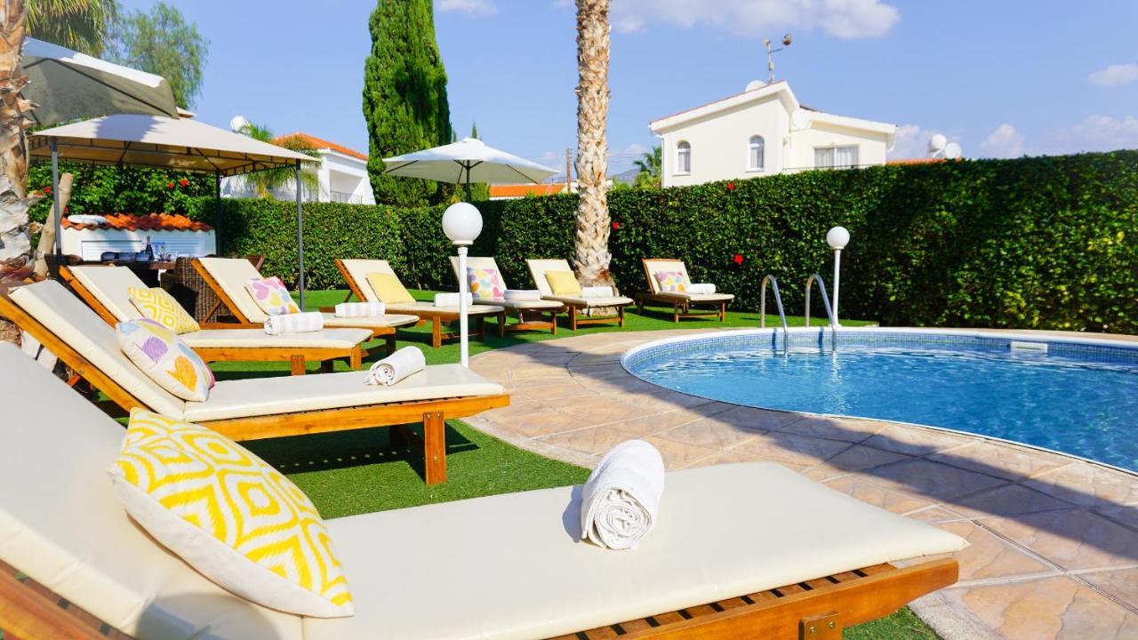 Villa Oasis By Ezoria Villas Korall-öböl Kültér fotó