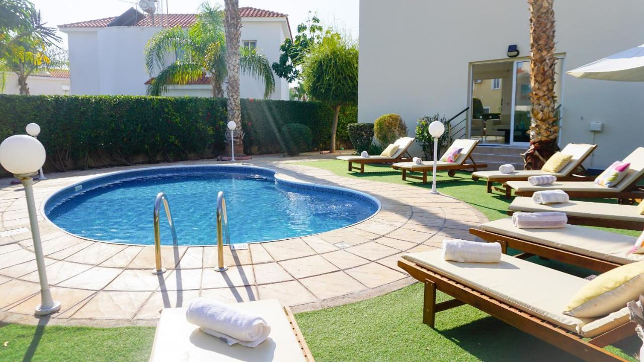 Villa Oasis By Ezoria Villas Korall-öböl Kültér fotó
